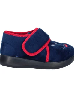 Ciabatta chiusa da bambino blu