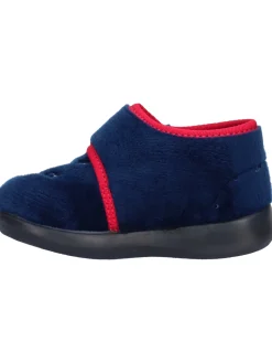 Ciabatta chiusa da bambino blu