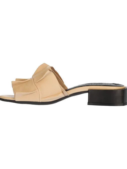 Ciabatta con tacco Bueno da donna beige