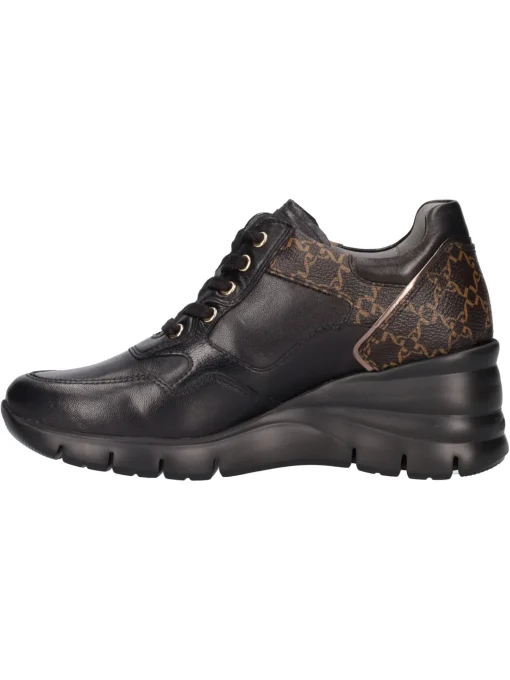 Scarpa casual con zeppa Nero Giardini da donna nera