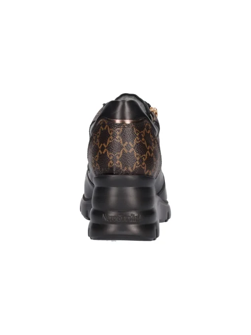 Scarpa casual con zeppa Nero Giardini da donna nera