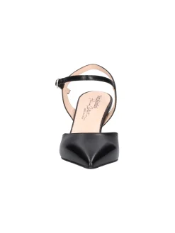 Scarpa con tacco fino Nero Giardini da donna nera