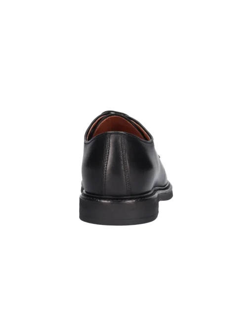 Scarpa stringata Nero Giardini da uomo nera