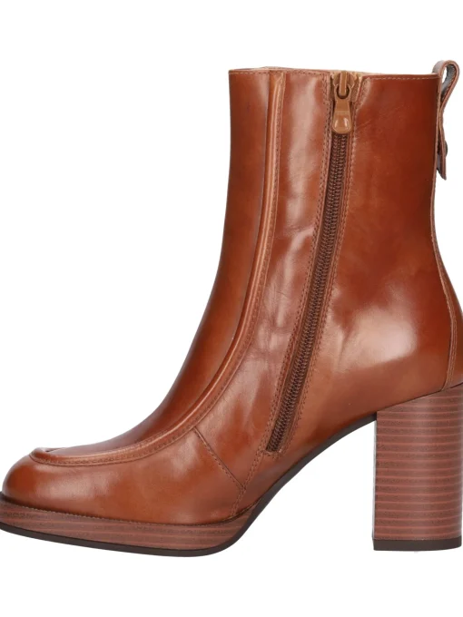 Stivaletto tacco largo Nero Giardini da donna cuoio